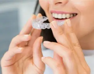 Gouttière invisible Invisalign